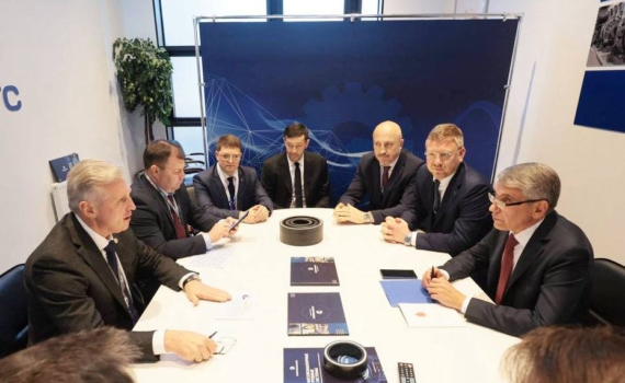 Дмитрий Миляев на ПМГФ-2025 - фото с 